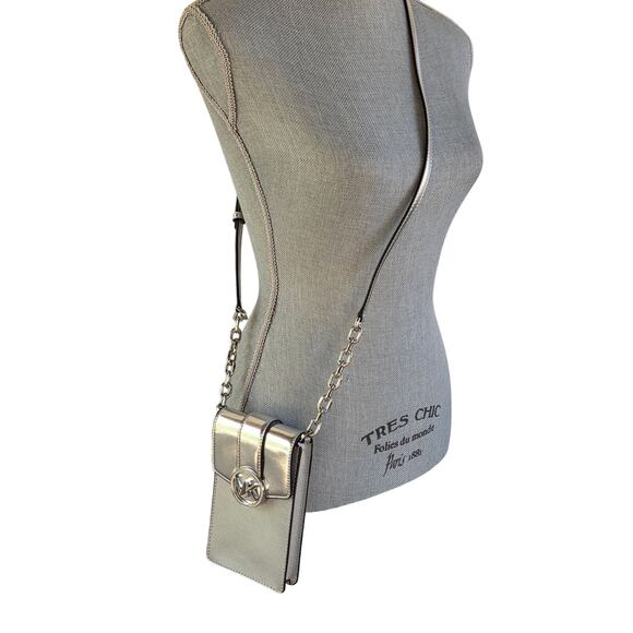 Michael Kors Carmen Small Smartphone Crossbody Bag Silver NWT - Picture 4 of 10